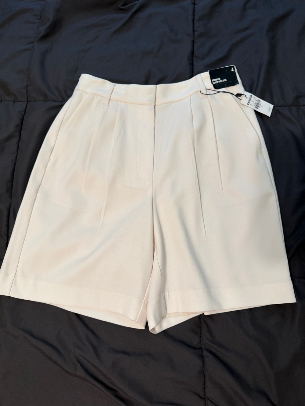 NWT High-Waist Bermuda Cream Tailored Women’s Shorts